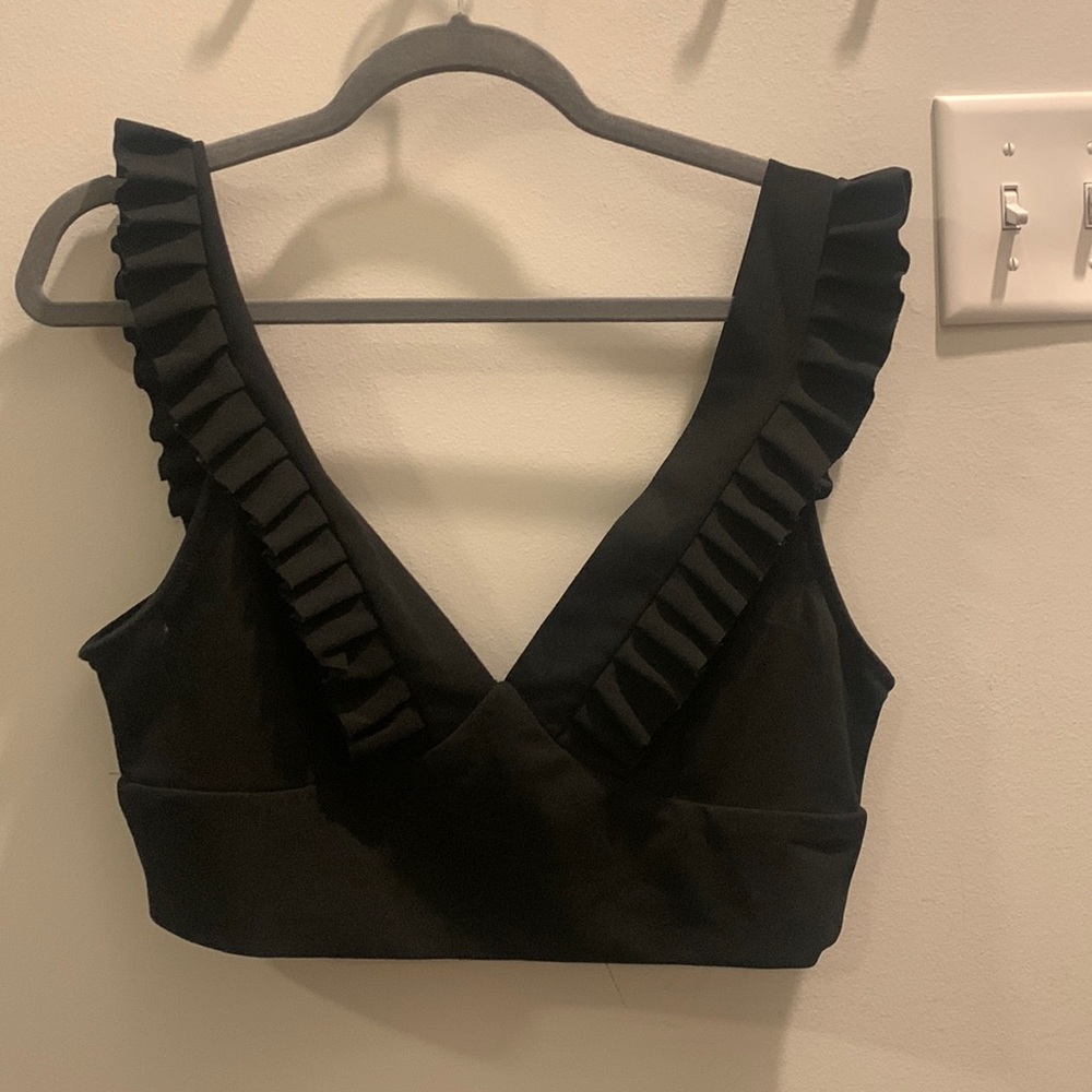 Super Cute V cut black crop top